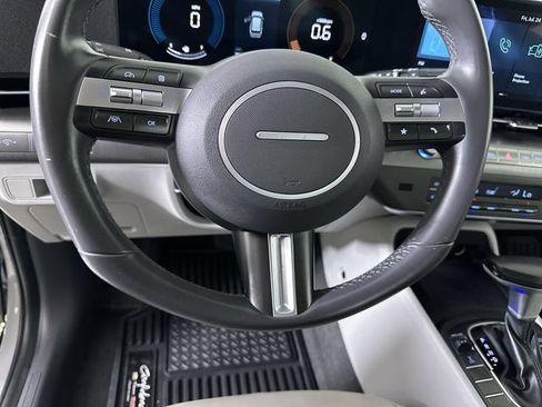 Used 2025 Hyundai Kona SEL AWD/4WD image 11