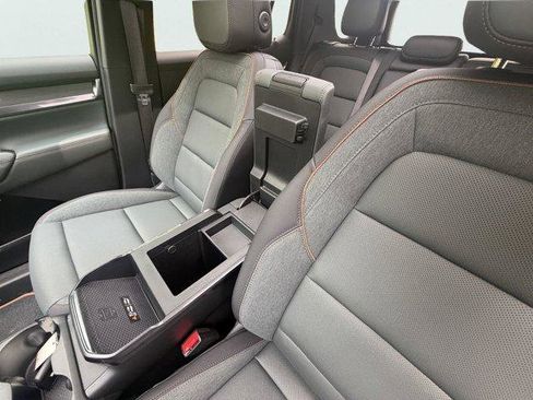 New 2026 GMC Terrain AT4 AWD/4WD image 29