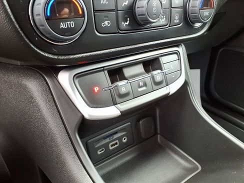 Used 2022 GMC Terrain SLT w/ Elevation Edition AWD/4WD image 24