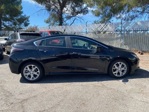 Used 2017 Chevrolet Volt Premier w/ Driver Confidence II Package image 4