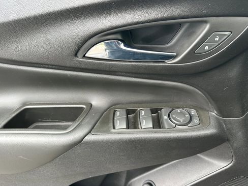 Used 2023 Chevrolet Equinox LT w/ Driver Convenience Package AWD/4WD image 11