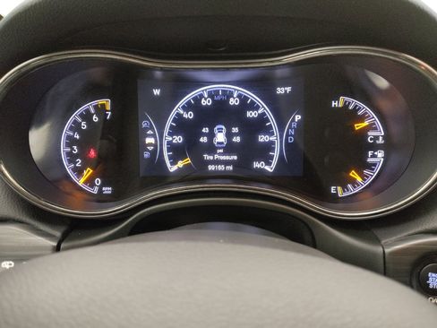 Used 2020 Jeep Grand Cherokee Limited X image 23