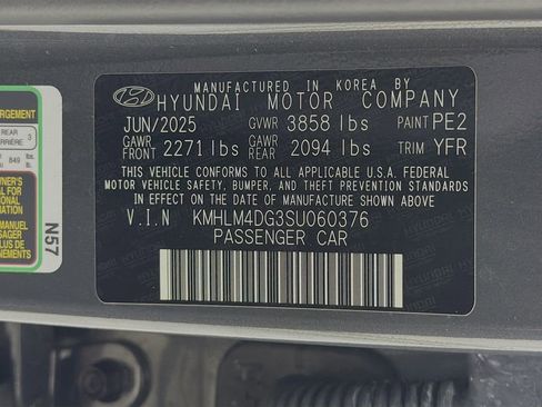 Used 2025 Hyundai Elantra Sport image 31