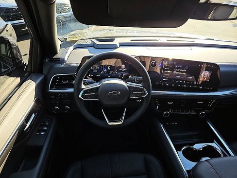 New 2026 Chevrolet Suburban RST w/ RST Capability Package AWD/4WD image 13