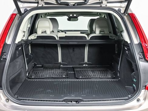 Used 2025 Volvo XC90 B6 Plus w/ Protection Package Premier AWD/4WD image 34