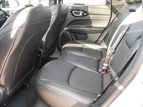 New 2025 Jeep Compass Latitude w/ Sun & Sound Group AWD/4WD image 16