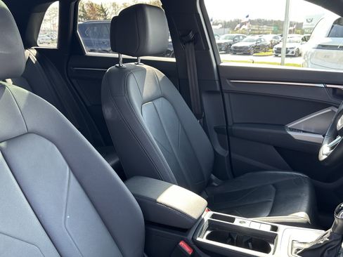 Used 2021 Audi Q3 2.0T Premium w/ 19" Wheel Package image 33