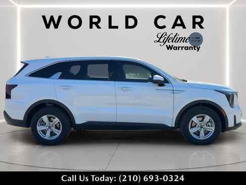 New 2026 Kia Sorento LX FWD image 2