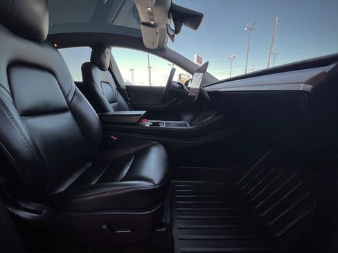Used 2021 Tesla Model Y Long Range image 20