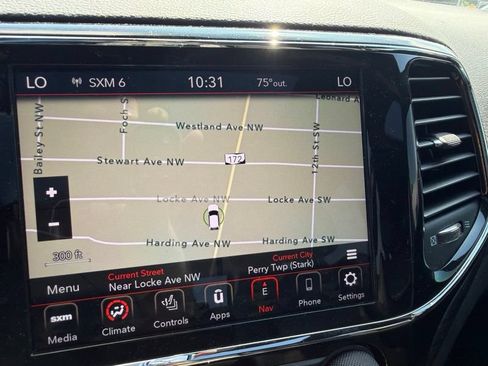 Used 2021 Jeep Grand Cherokee Laredo X AWD/4WD image 19
