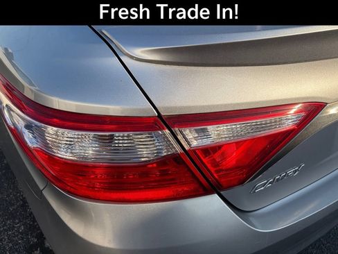 Used 2015 Toyota Camry XSE w/ Moonroof Package FWD image 11