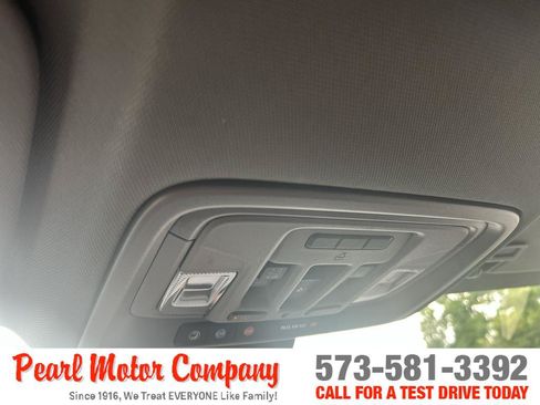 Used 2026 GMC Sierra 1500 SLT w/ SLT Premium Package AWD/4WD image 16