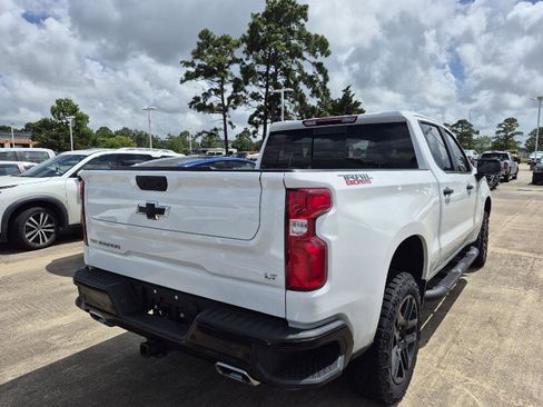 Used 2026 Chevrolet Silverado 1500 LT Trail Boss w/ LT Trail Boss Premium Package AWD/4WD image 3