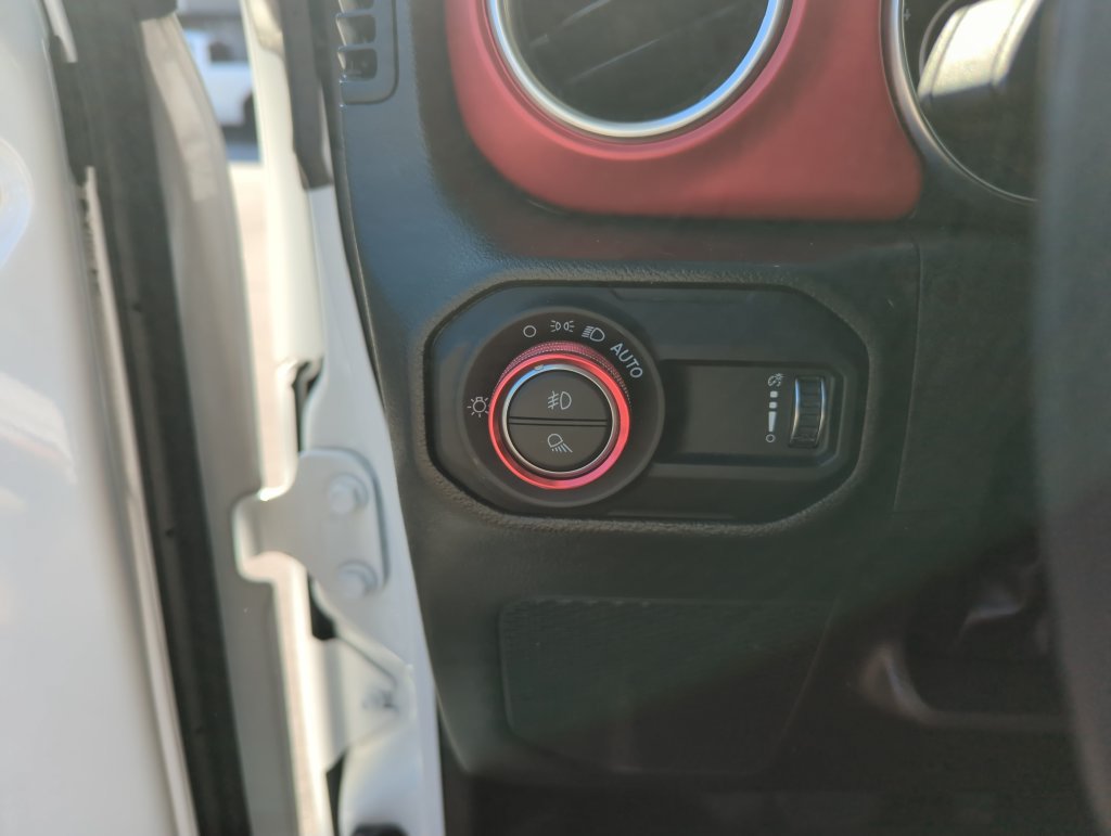 Used 2023 Jeep Gladiator Rubicon w/ Cold Weather Group AWD/4WD image 19