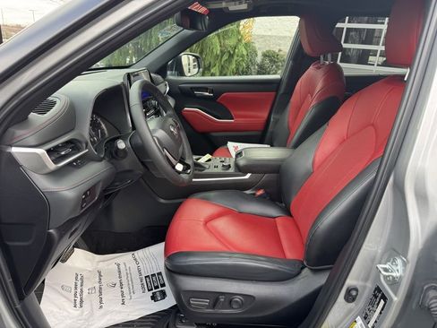 Certified 2023 Toyota Highlander XSE image 19