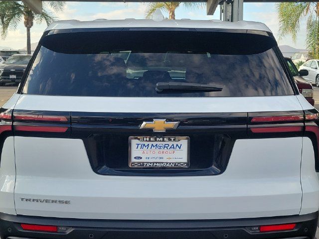 Used 2024 Chevrolet Traverse LS FWD image 27