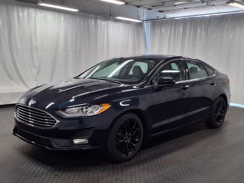 Used 2020 Ford Fusion SE w/ Equipment Group 151A FWD image 7