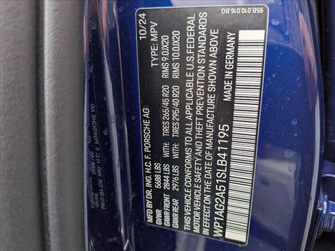 Used 2025 Porsche Macan S image 30