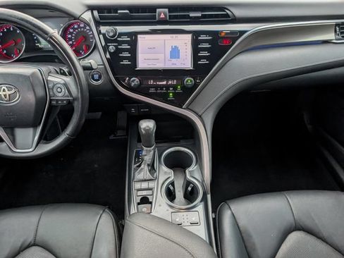 Used 2018 Toyota Camry XSE FWD image 7