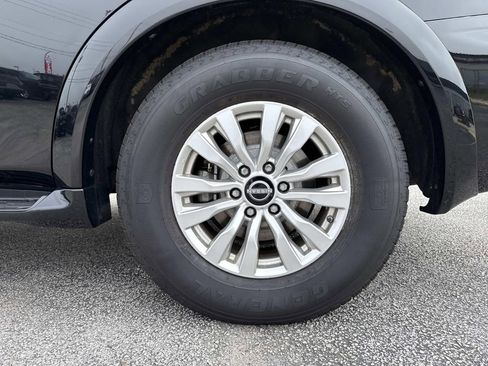 Used 2022 Nissan Armada SV image 10