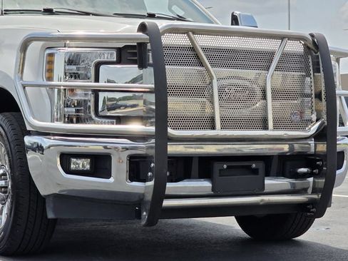 Used 2019 Ford F350 King Ranch w/ Chrome Package RWD image 3