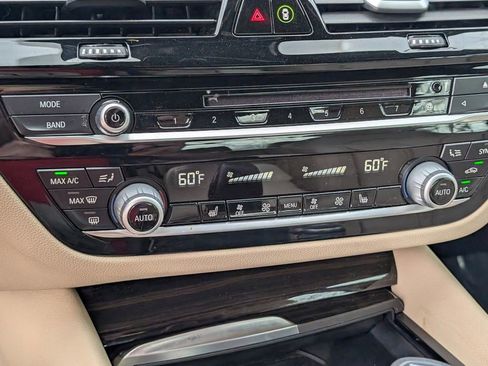 Used 2019 BMW 530i xDrive w/ Convenience Package image 29