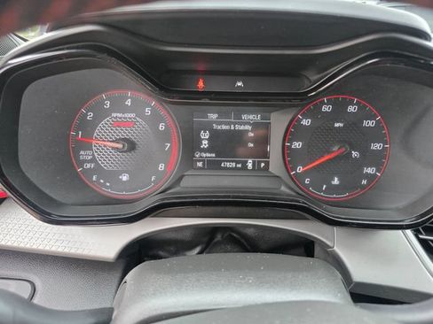 Used 2024 Chevrolet Trax RS FWD image 22