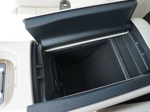 Used 2022 Mercedes-Benz GLS 450 4MATIC image 36