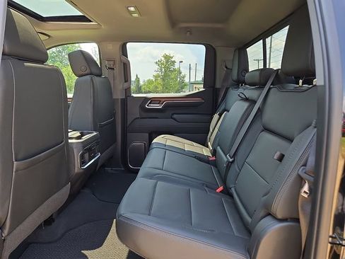Used 2023 GMC Sierra 1500 Denali w/ Technology Package AWD/4WD image 21