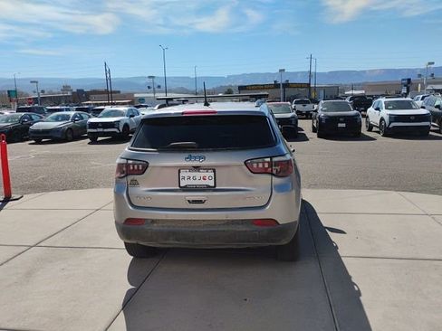 Used 2017 Jeep Compass Sport w/ Tech Group image 6