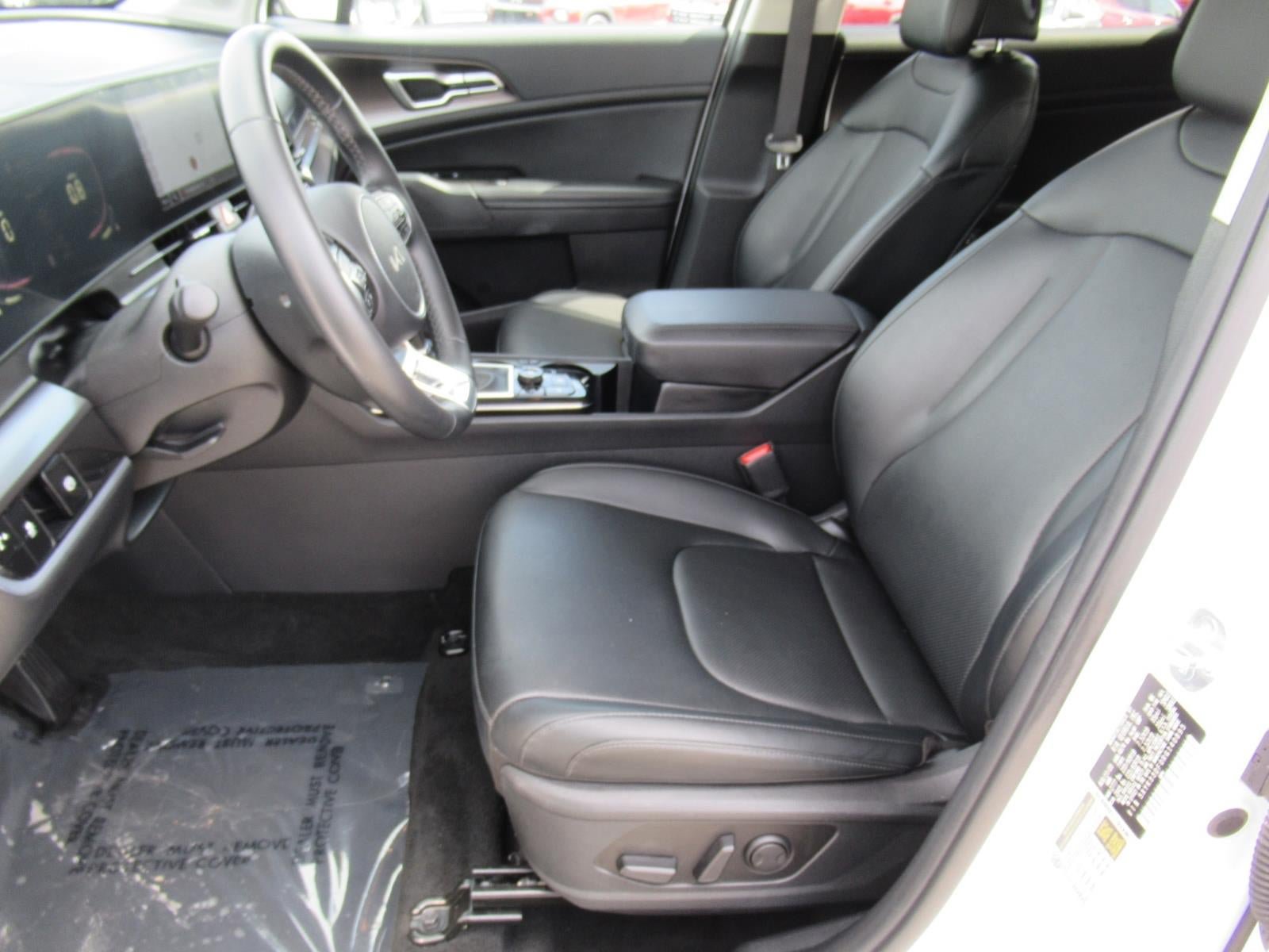 Used 2024 Kia Sportage EX FWD image 16