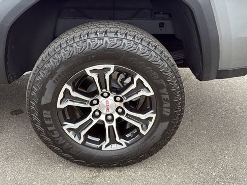 Used 2023 GMC Canyon AT4 w/ Canyon Safety Plus Package AWD/4WD image 32