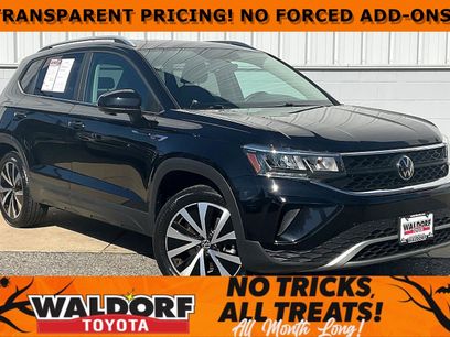 Used 2022 Volkswagen Taos SE w/ Panoramic Sunroof Package