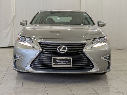 Used 2016 Lexus ES 350 image 3