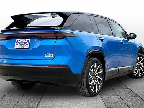 Used 2025 Jeep Wagoneer S Limited image 13