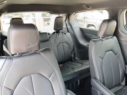 New 2027 Chrysler Pacifica LX FWD image 21