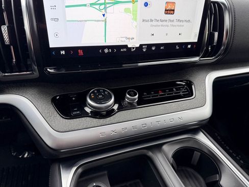 New 2026 Ford Expedition Tremor image 28