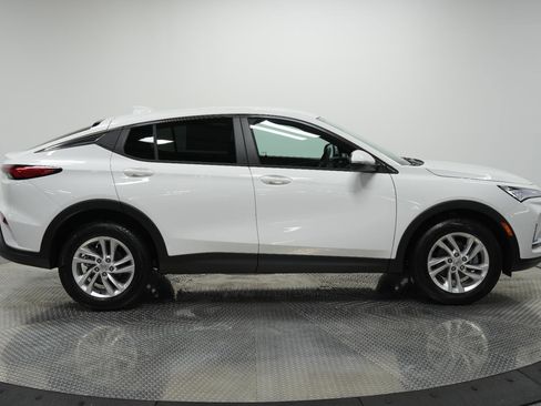 New 2025 Buick Envista Preferred image 9