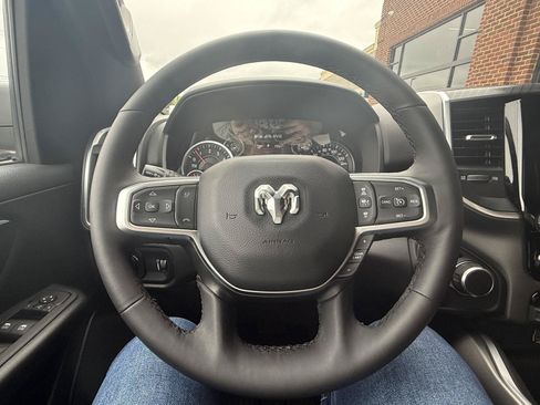 Used 2025 RAM 1500 Big Horn AWD/4WD image 19