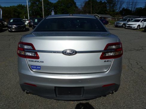 Used 2017 Ford Taurus SEL FWD image 8