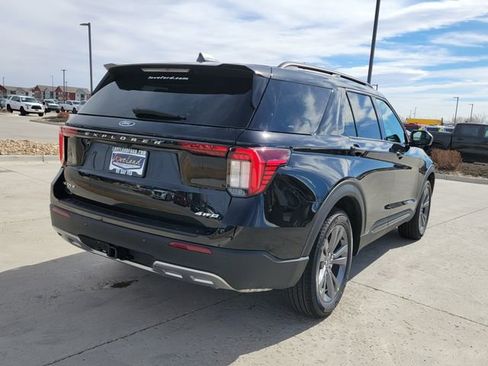 New 2026 Ford Explorer Active image 3