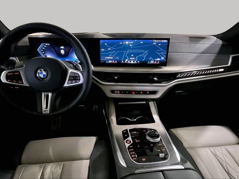 Used 2025 BMW X7 M60i AWD/4WD image 15