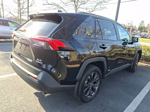 Certified 2023 Toyota RAV4 XLE Premium image 4