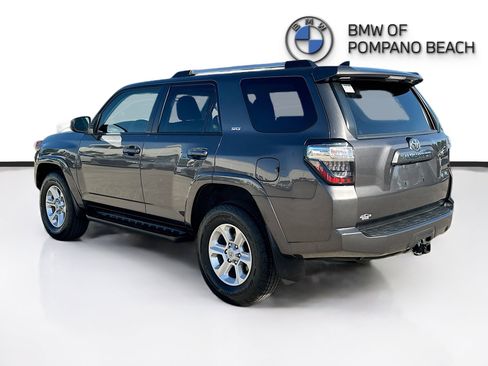 Used 2022 Toyota 4Runner SR5 image 5