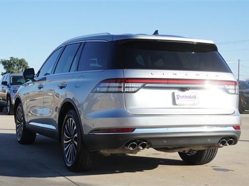 Used 2023 Lincoln Aviator Reserve w/ Equipment Group 201A image 7