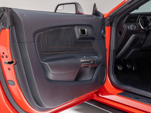 Used 2016 Ford Mustang Shelby GT350R w/ GT350R Equipment Group 920A image 68