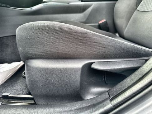 Used 2024 Toyota Prius LE image 21