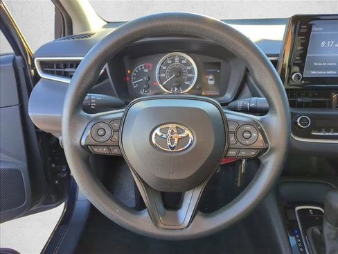 Used 2022 Toyota Corolla LE image 13