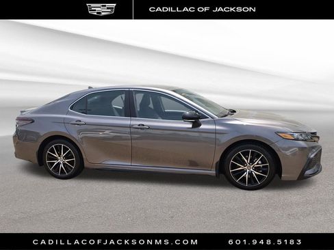 Used 2023 Toyota Camry SE FWD image 26