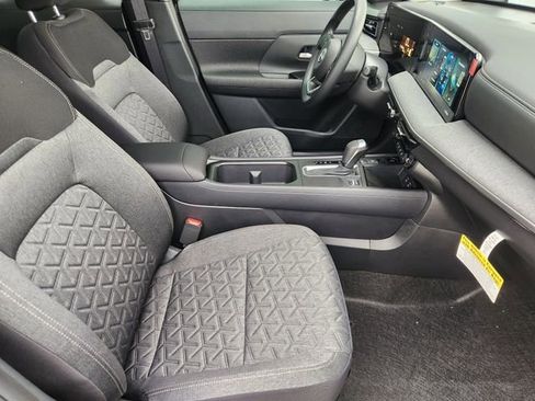 New 2026 Nissan Kicks SV image 10